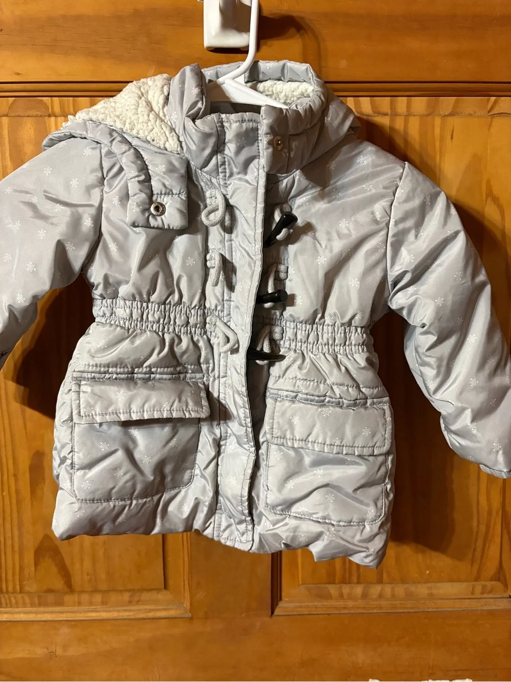 Old Navy Girls' Light Gray Hooded Puffer Coat with Sherpa Lining